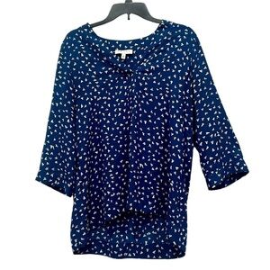 Chaus New York 3/4 sleeve blue no collar V-neck asymmetrical top size M